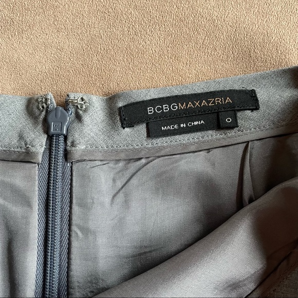 BCBG Maxazaria Pencil Skirt - Light Gray, Size 0 - Picture 3 of 6